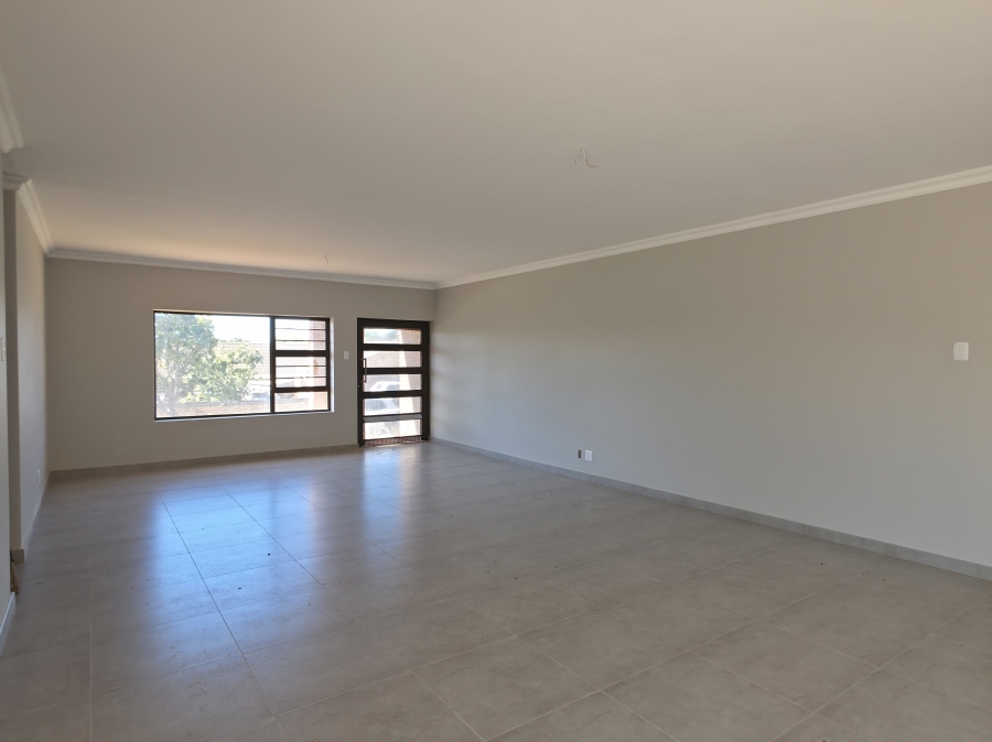 3 Bedroom Property for Sale in Wavecrest Eastern Cape